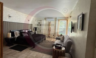 Exclusiva casa en venta en Lomas de Cocoyoc, colindante al campo de golf