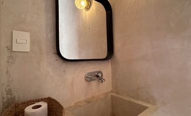 Casa de 5 habitaciones a cuadra y media del Corredor Gastronómico