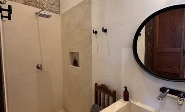 Casa de 5 habitaciones a cuadra y media del Corredor Gastronómico