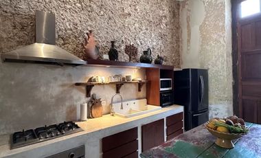 Casa de 5 habitaciones a cuadra y media del Corredor Gastronómico