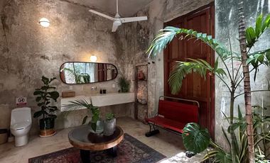 Casa de 5 habitaciones a cuadra y media del Corredor Gastronómico