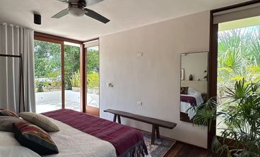 Casa de 5 habitaciones a cuadra y media del Corredor Gastronómico