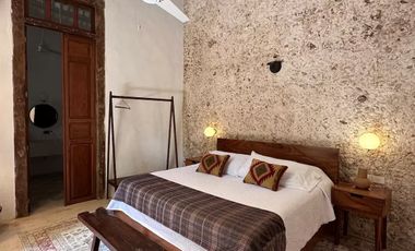 Casa de 5 habitaciones a cuadra y media del Corredor Gastronómico