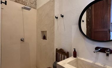 Casa de 5 habitaciones a cuadra y media del Corredor Gastronómico