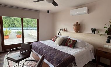 Casa de 5 habitaciones a cuadra y media del Corredor Gastronómico