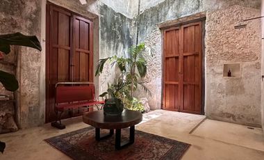 Casa de 5 habitaciones a cuadra y media del Corredor Gastronómico