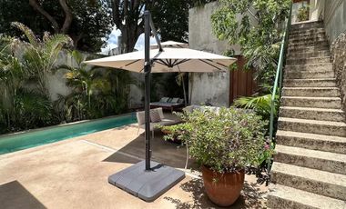 Casa de 5 habitaciones a cuadra y media del Corredor Gastronómico