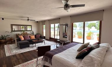 Casa de 5 habitaciones a cuadra y media del Corredor Gastronómico