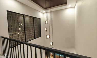 Rumah solo kolam renang sumber manahan colomadu