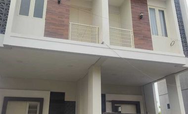 Rumah murah 2 lantai perum Tirta Agung