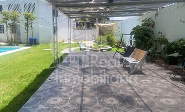 Terreno comercial con departamentos en Salitrillo