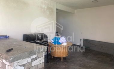 Terreno comercial con departamentos en Salitrillo