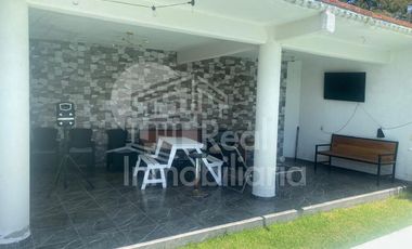 Terreno comercial con departamentos en Salitrillo