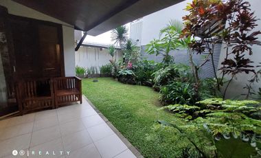 RUMAH MEWAH DESIGN ARSITEK DI CIGADUNG DAGO BANDUNG Harga Nego