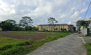 Tanah Samping Kampus UII Jogja, View Sawah dan Merapi