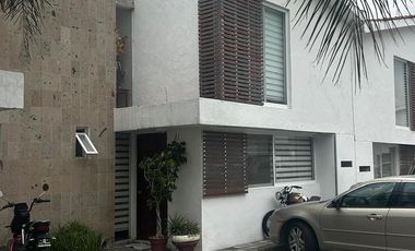 Venta de Casa en Condominio, Privada Juriquilla