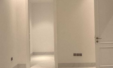 Rumah Baru Desain American Classic dalam Komplek di Cempaka Putih