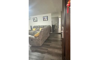 24 DE DICIEMBRE / ALTOS DEL ANGEL / 200M / 4 HABITACIONES / CERCADA JC