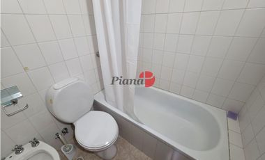 Casa en Venta - Barrio B5 - Excelente Estado - Quincho - Financiación