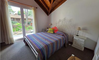 Casa en Venta - Barrio B5 - Excelente Estado - Quincho - Financiación