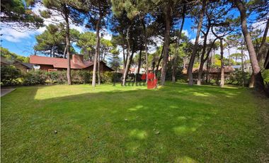 Casa en Venta - Barrio B5 - Excelente Estado - Quincho - Financiación