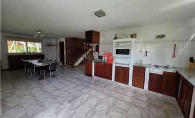 Casa en Venta - Barrio B5 - Excelente Estado - Quincho - Financiación