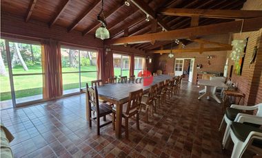 Casa en Venta - Barrio B5 - Excelente Estado - Quincho - Financiación