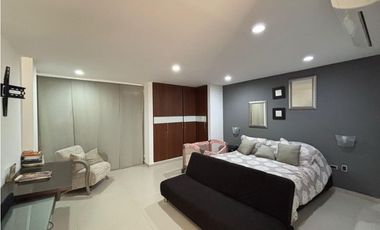 ESTILO Y COMODIDAD EN CASA DE DOS NIVELES EN VENTA O ARRIENDO. PTO COL