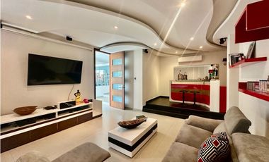 ESTILO Y COMODIDAD EN CASA DE DOS NIVELES EN VENTA O ARRIENDO. PTO COL