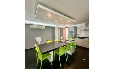 ESTILO Y COMODIDAD EN CASA DE DOS NIVELES EN VENTA O ARRIENDO. PTO COL