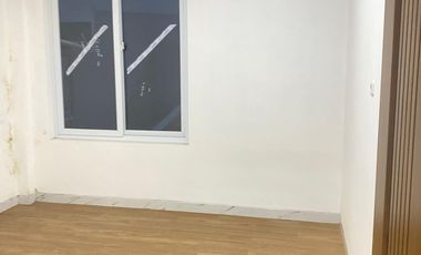 Disewa rumah taman palem Kt4 , 3,5lantai rapi siap huni