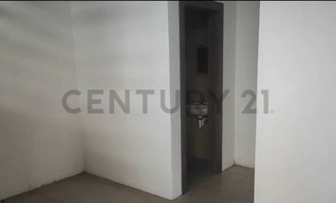 Patio de Comidas en Plaza Shiva: Local en Alquiler con Gran Potencial DiNu