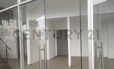 Patio de Comidas en Plaza Shiva: Local en Alquiler con Gran Potencial DiNu