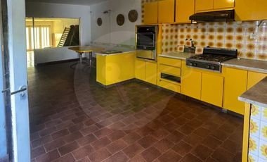 Constitucion - Chalet 280 Cub. Lote de 396