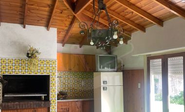 Constitucion - Chalet 280 Cub. Lote de 396