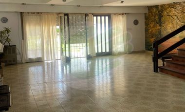 Constitucion - Chalet 280 Cub. Lote de 396