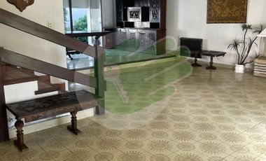 Constitucion - Chalet 280 Cub. Lote de 396