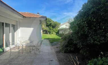 Constitucion - Chalet 280 Cub. Lote de 396