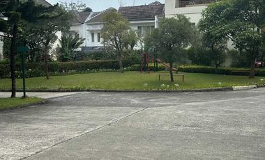 Rumah Beserta Perabot di Rancamaya Golf Bogor