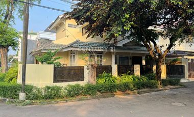 Rumah Hook Siap Huni Depan Taman Di Sektor 9 Bintaro Wt16985