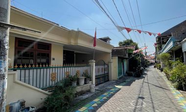 Rumah SHM Kedurus Karangpilang Surabaya 100 Meter Pasar Kedurus