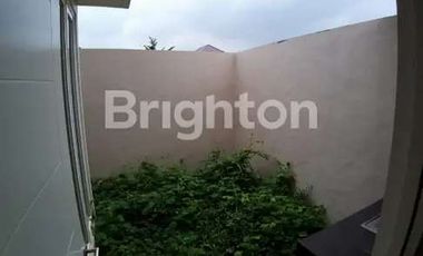 Disewakan rumah samping exit tol sidoarjo di Kahuripan Nirwana