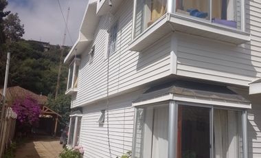 SE VENDE PROPIEDAD EN AVENIDA PRINCIPAL