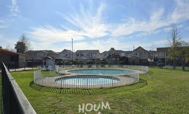 LINDA CASA EN CONDOMINIO CON PISCINA