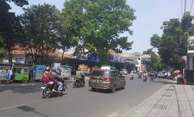 Dijual tanah komersial di Raya dekat alun2 Cimahi