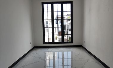 Rumah Modern Classic Dalam Cluster Jagakarsa Jakarta Selatan