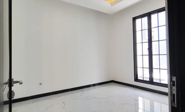 Rumah Modern Classic Dalam Cluster Jagakarsa Jakarta Selatan