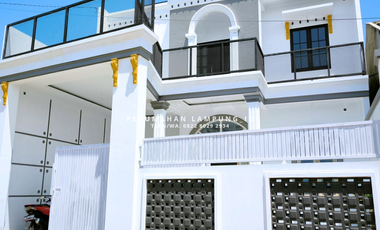 RUMAH MEWAH 2 LANTAI KOTA BANDAR LAMPUNG DIJUAL MURAH