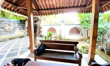 Rumah mewah full jati dekat Pasar Nusukan