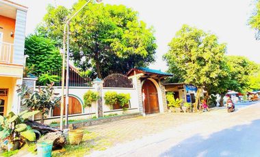 Rumah mewah full jati dekat Pasar Nusukan